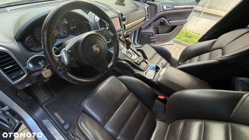 Porsche Cayenne - 10
