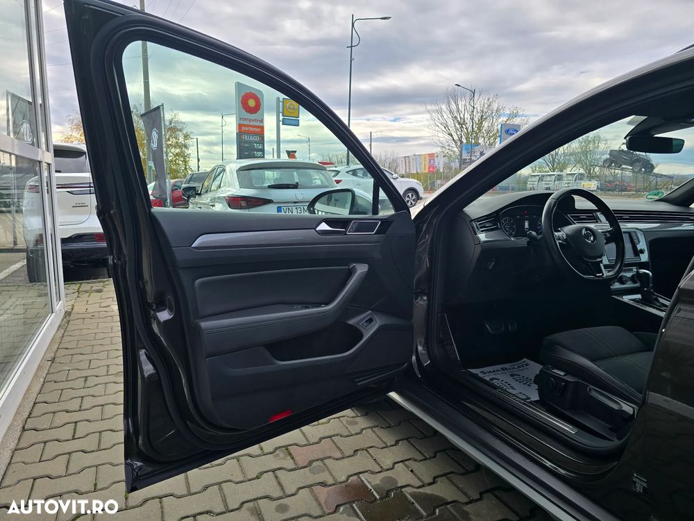 Volkswagen Passat Alltrack - 17