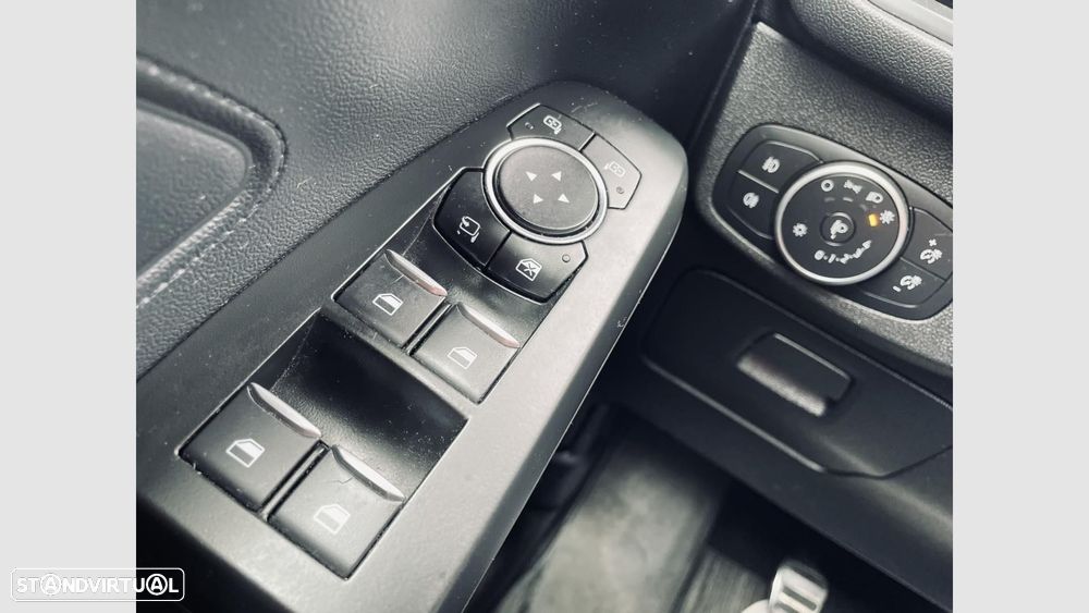 Ford Focus SW 1.5 TDCi EcoBlue ST-Line - 17