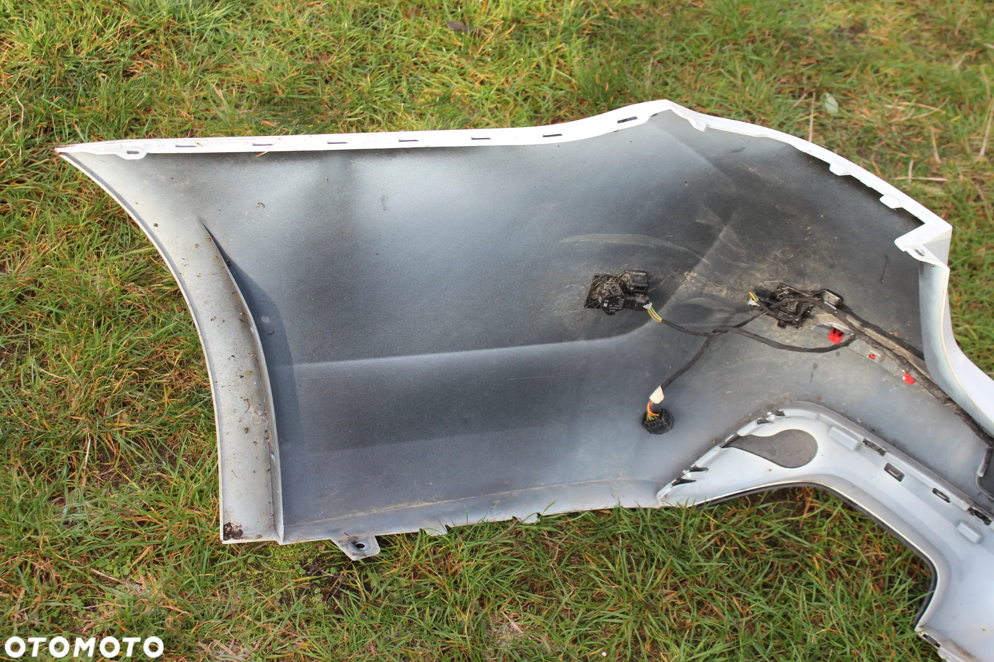 TYLNY ZDERZAK 6 x PDC BMW G31 LCI MINERALWEISS A96 2022 - 11
