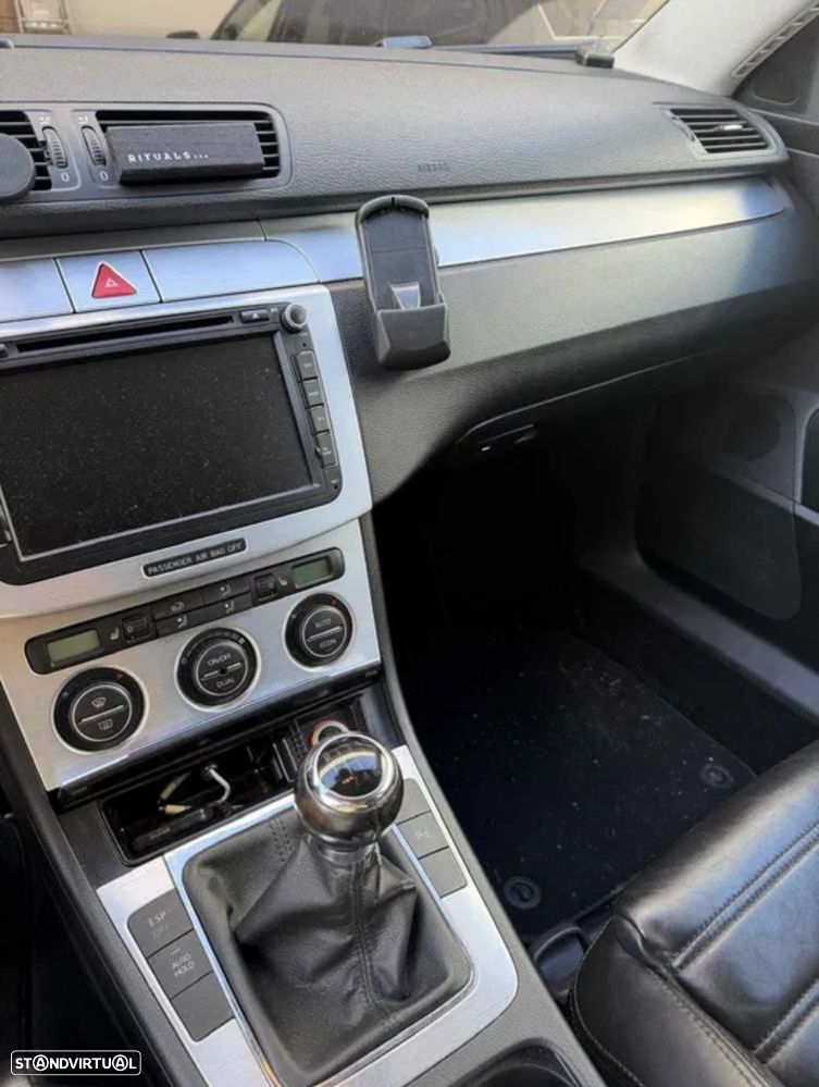 VW Passat 2.0 FSI 4Motion R-Line Edition - 10