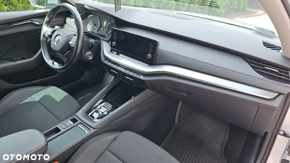 Skoda Octavia 2.0 TDI Ambition DSG - 4
