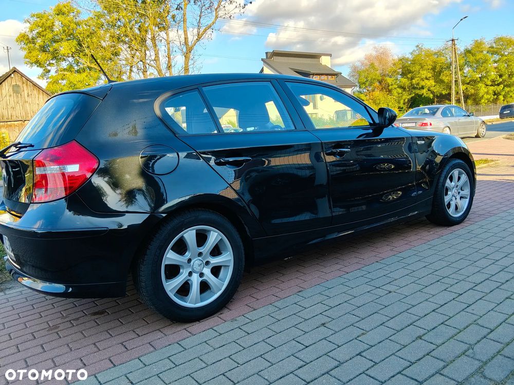 BMW Seria 1 2010 photo 4