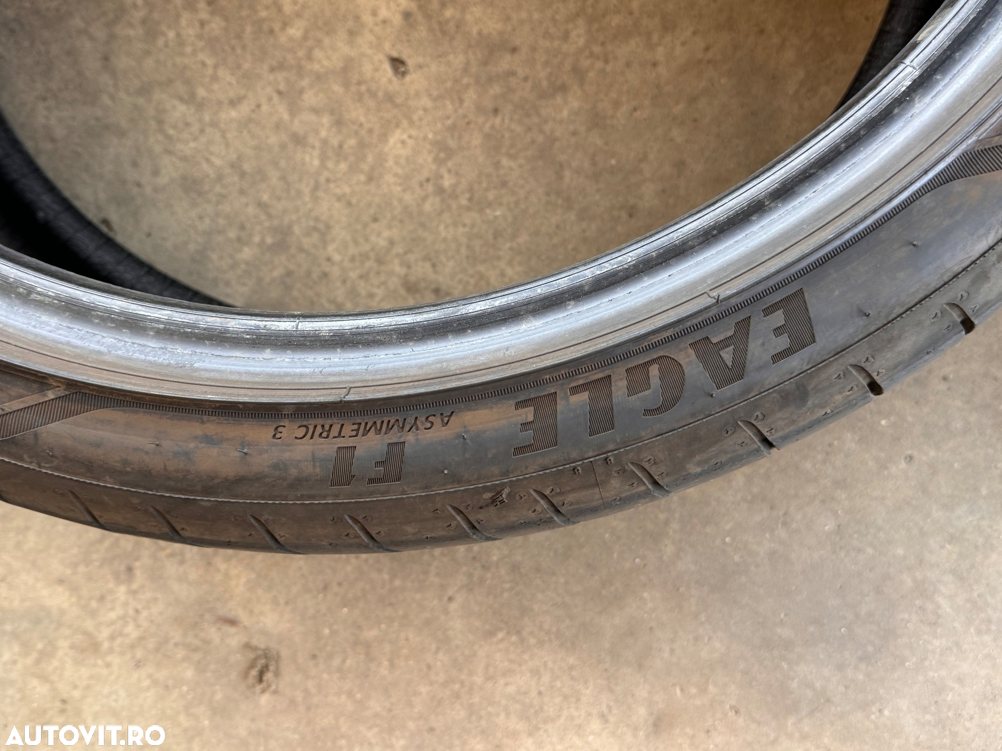Vând 2 anvelope 245/35/20 goodyear de vară ca noi - 6