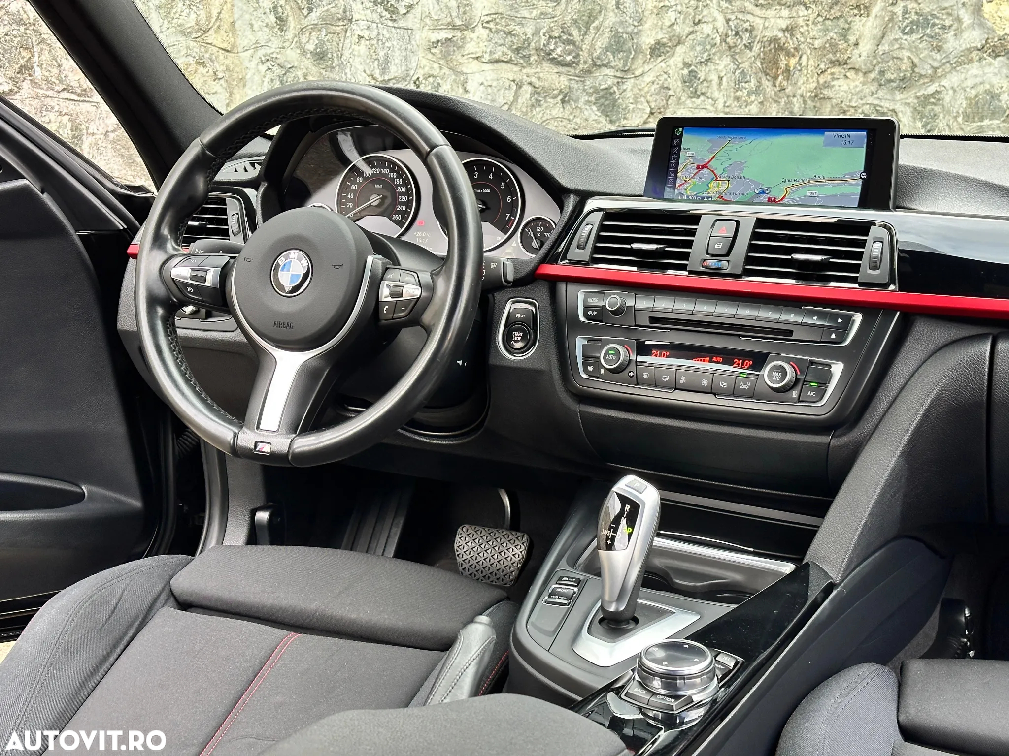 BMW Seria 3 320i Aut. Sport Line - 9