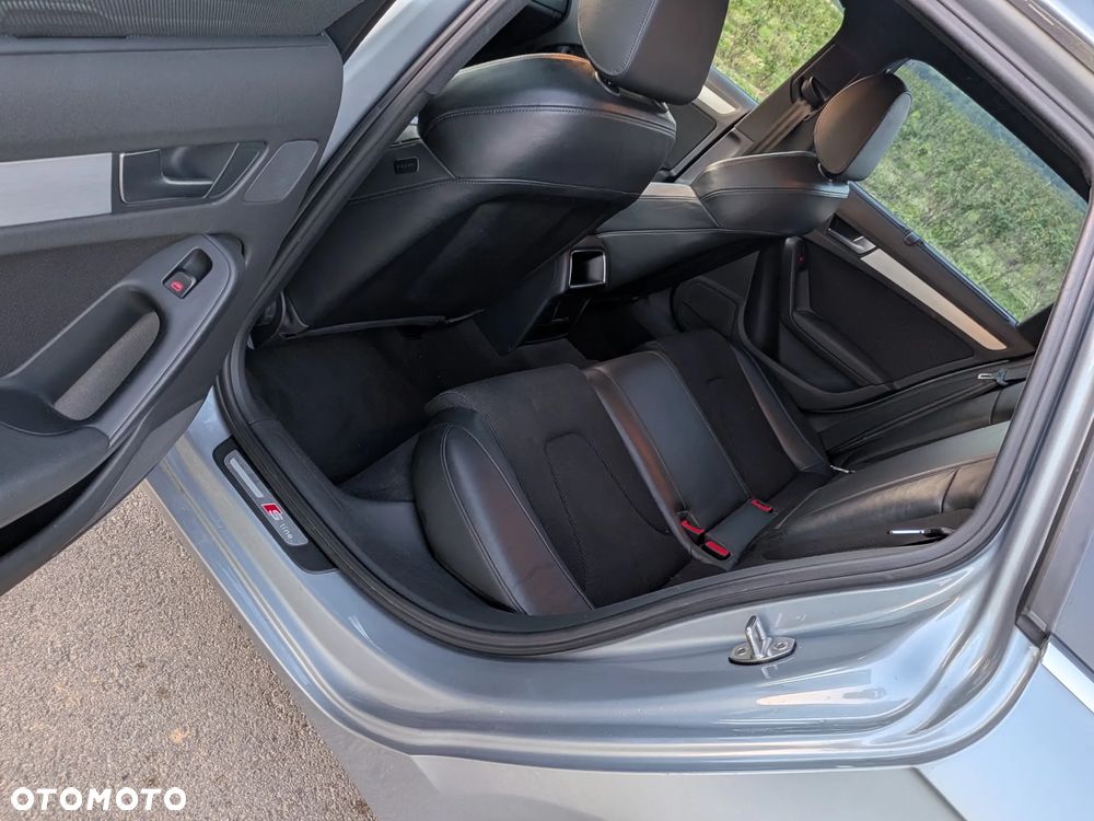 Audi A4 Avant - 13