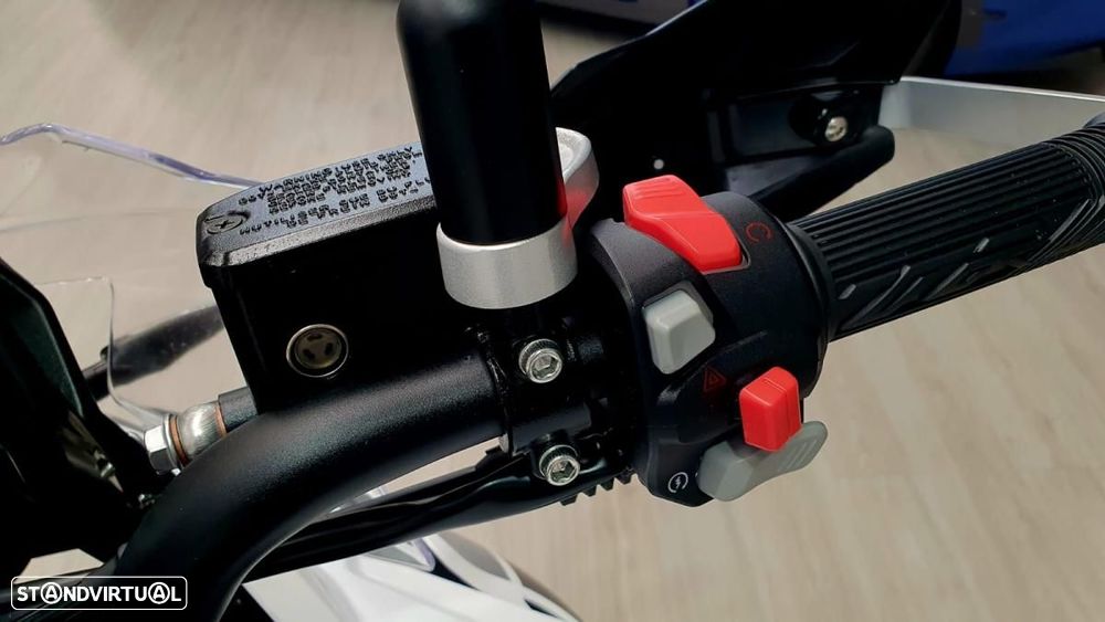 Benelli TRK 502 X TOP CASE - 9