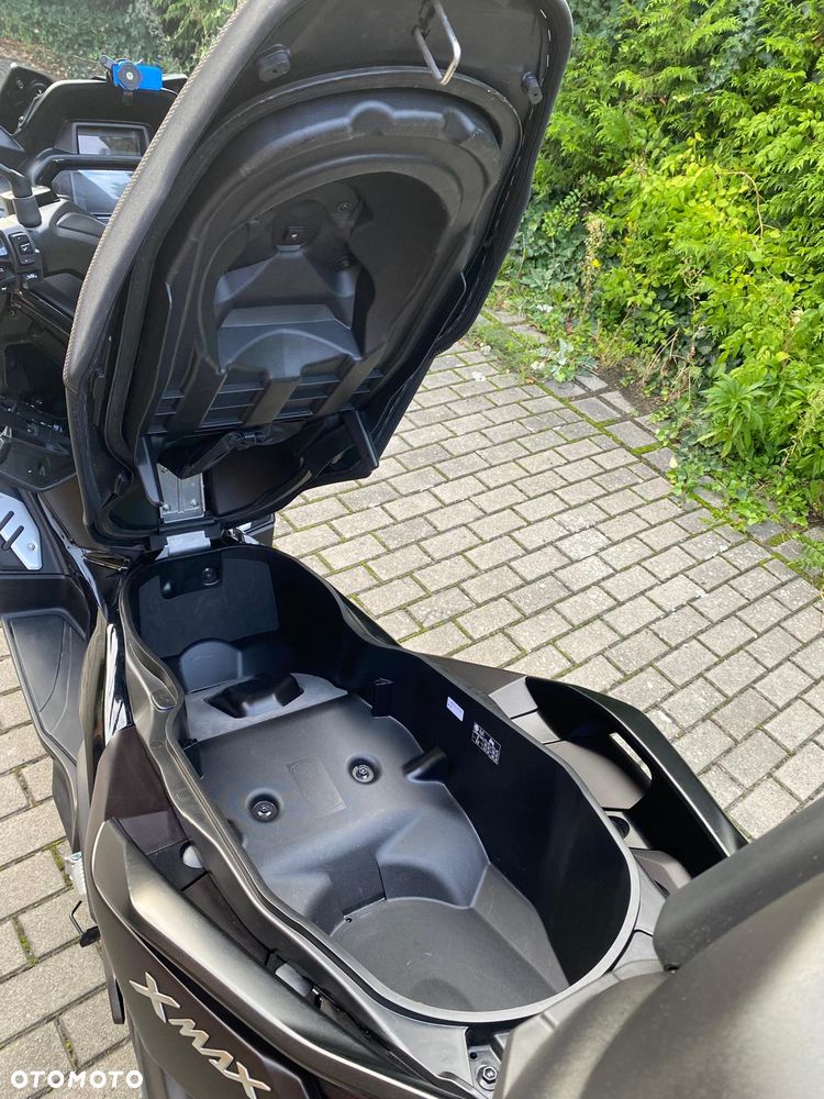 Yamaha X-max - 16