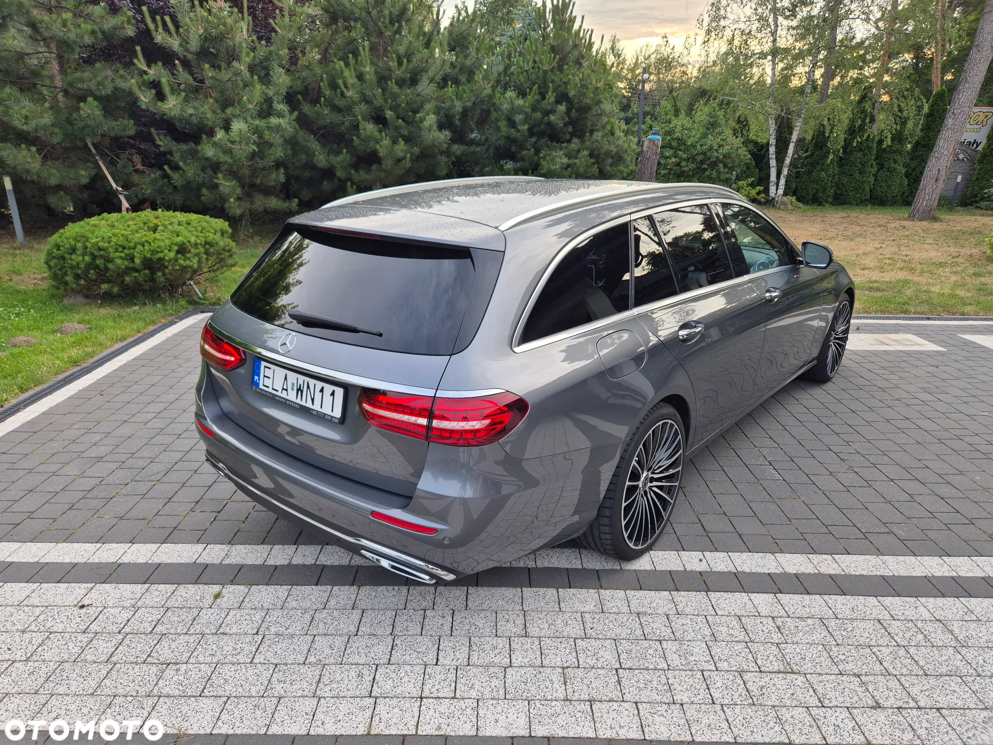 Mercedes-Benz Klasa E 220 d 4-Matic Exclusive - 14