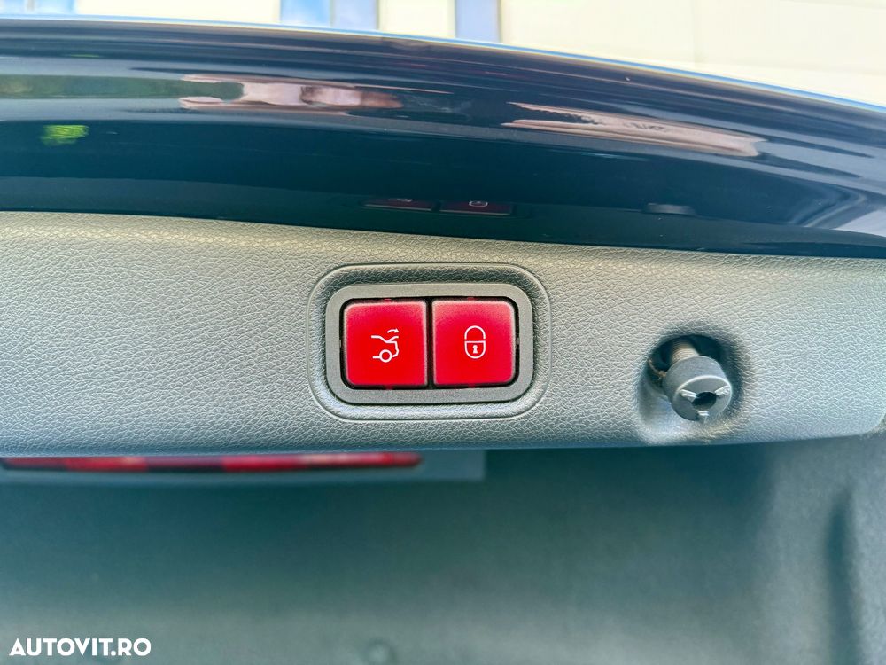 Mercedes-Benz E AMG 63 S 4MATIC - 26