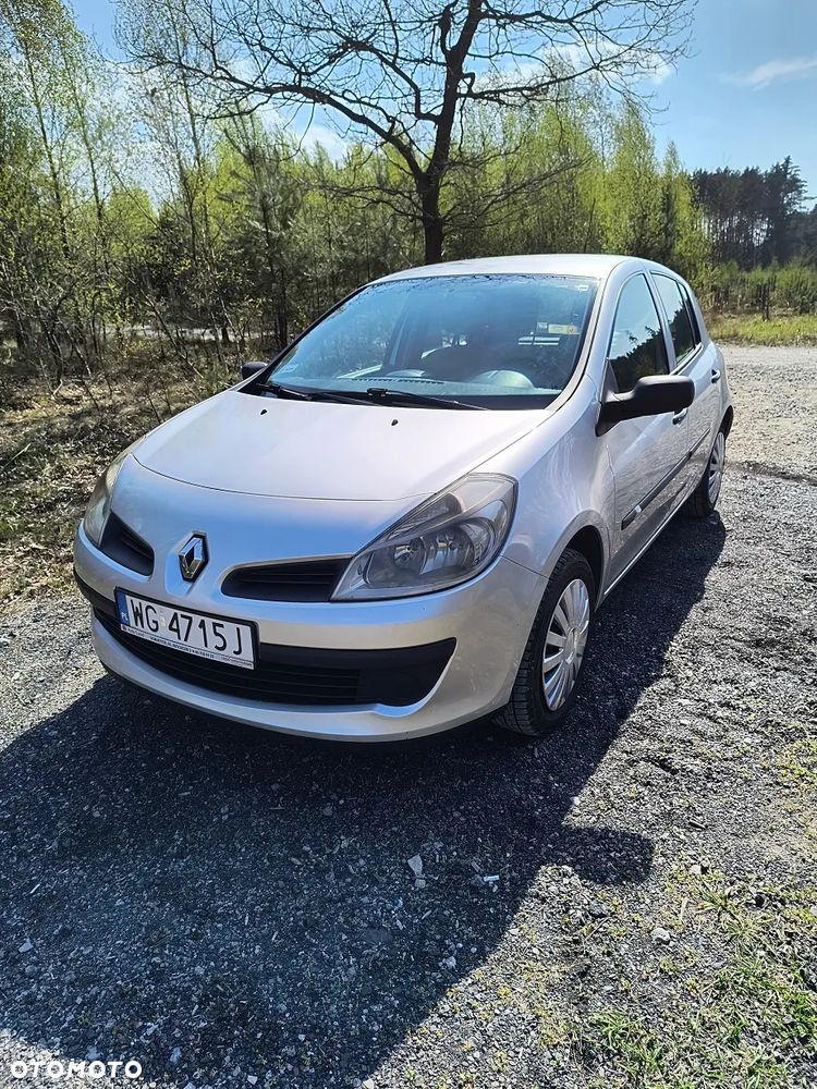 Renault Clio 1.4 16V Authentique - 1