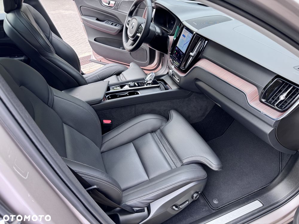 Volvo XC 60 - 6