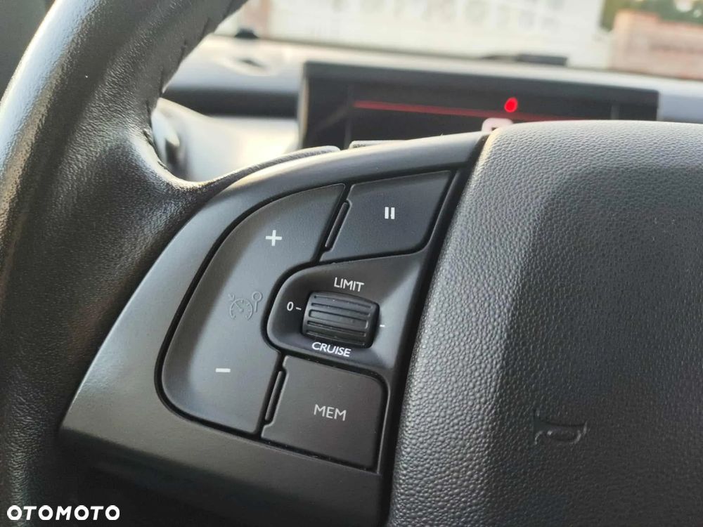 Citroën C4 Cactus 1.2 PureTech Feel S&S - 31