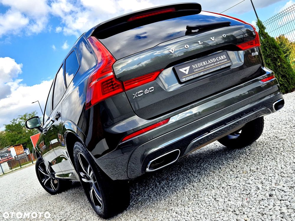 Volvo XC 60 B4 B Plus Dark - 36