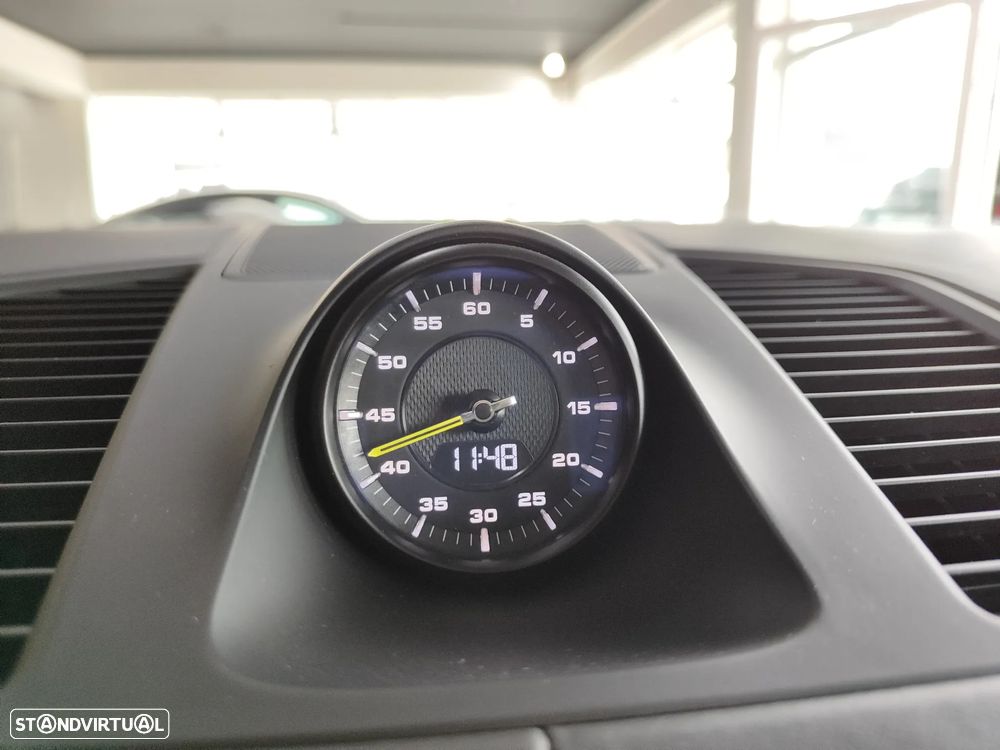 Porsche Cayenne - 33