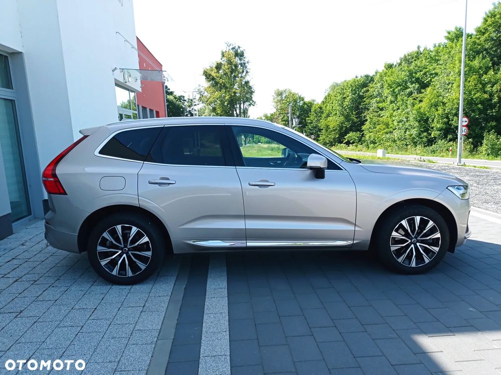 Volvo XC 60 B5 B AWD Plus Bright - 11