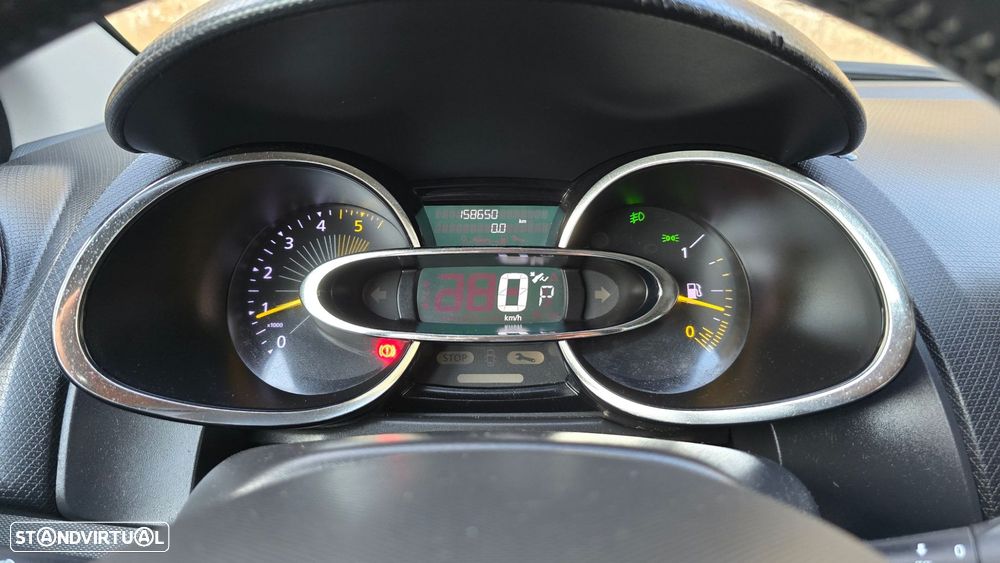 Renault Clio Sport Tourer - 18
