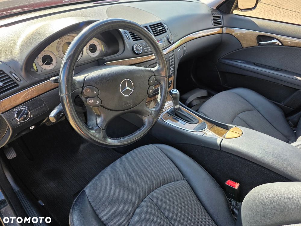 Mercedes-Benz Klasa E - 17