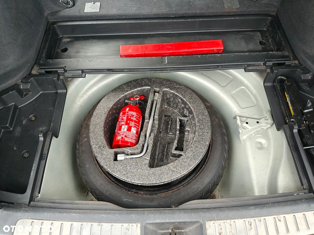 Toyota Avensis - 14