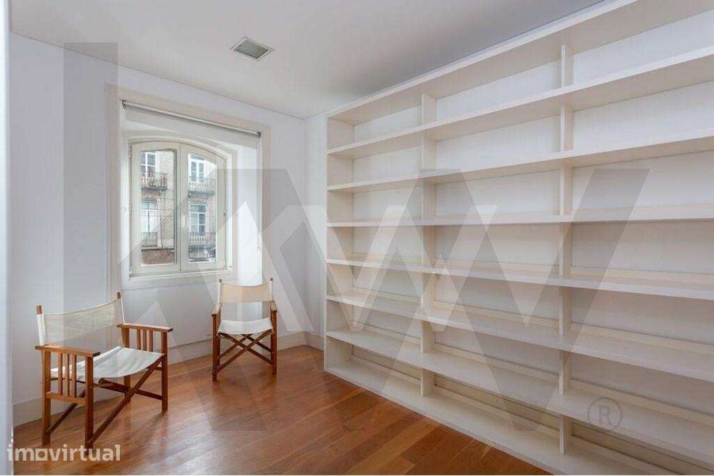 Apartamento T4 mobilado com terraço no Largo da Graça, Lisboa - Grande imagem: 4/46