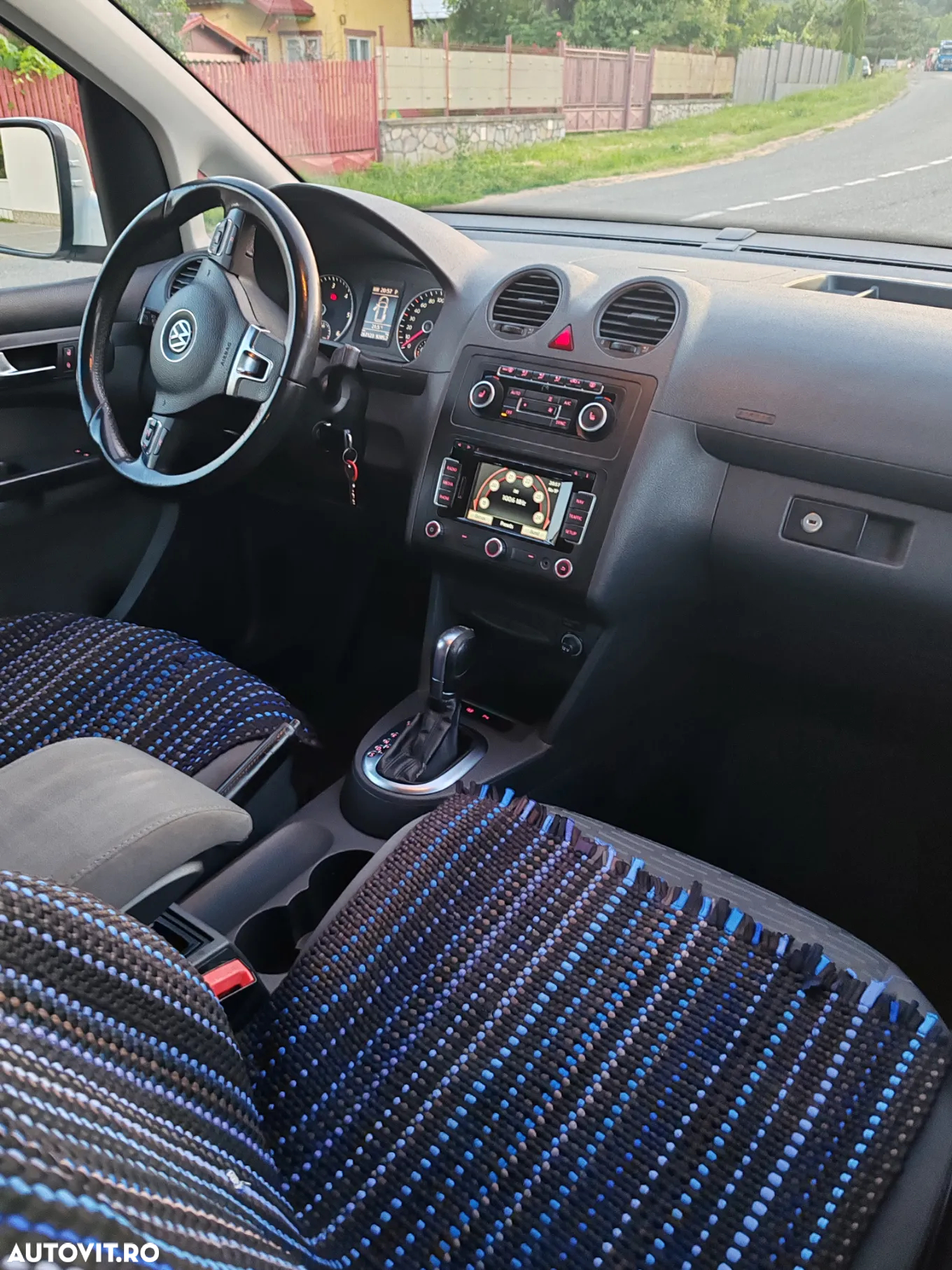 Volkswagen Caddy 2.0 TDI Comfortline DSG - 8