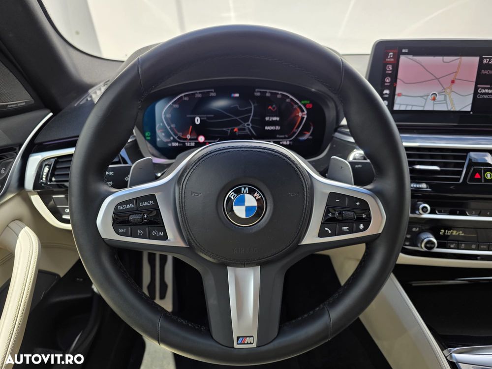 BMW Seria 5 530i xDrive AT MHEV - 18