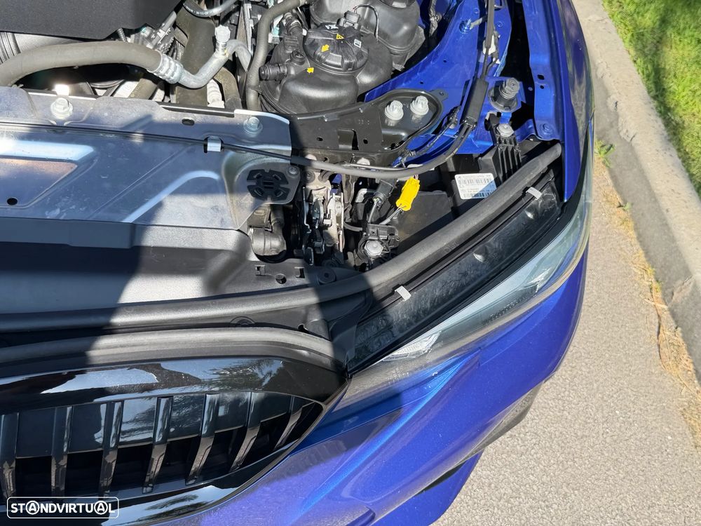 BMW 330 e Pack M Auto - 31