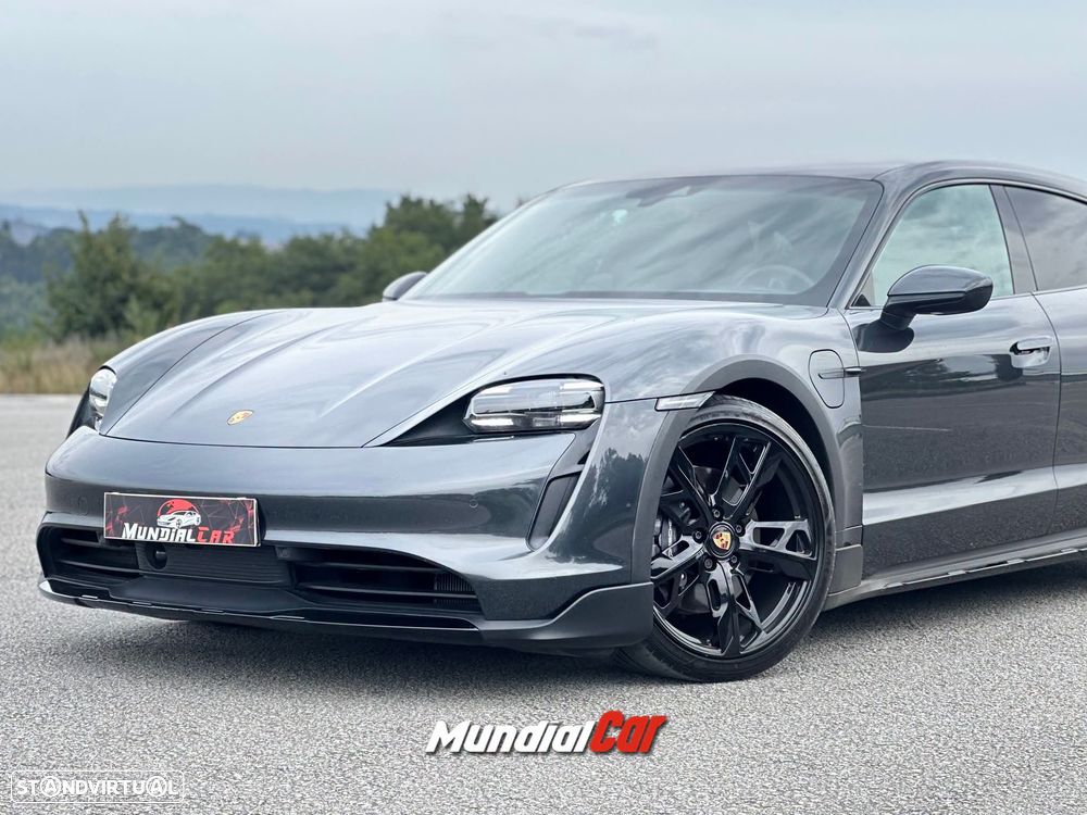 Porsche Taycan Cross Turismo 4 - 19
