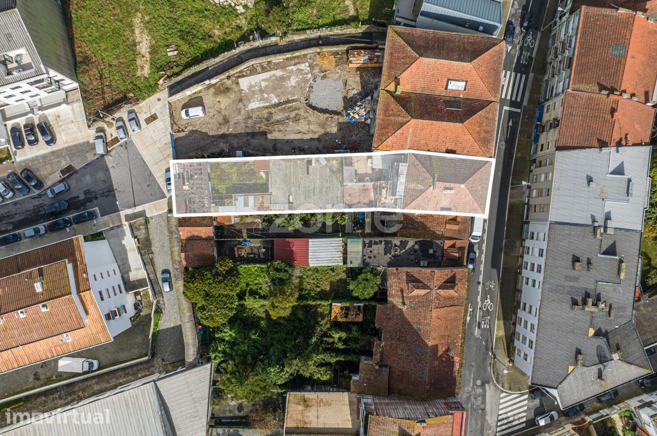 Prédio + Terreno com Projeto aprovado para Construção, Paranhos, Po...