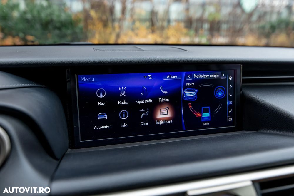 Lexus Seria IS 300h Luxury Line - 17