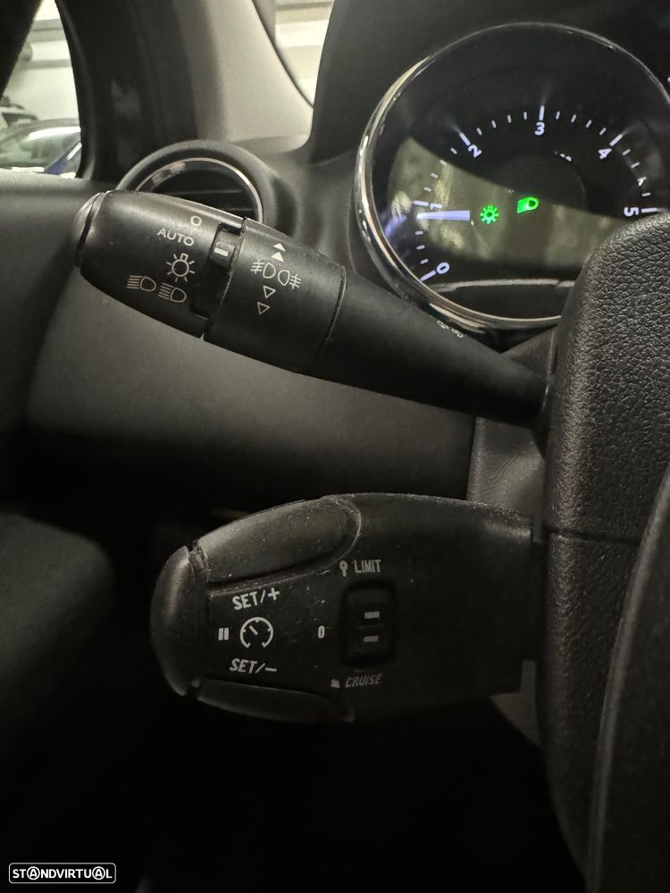 Peugeot 3008 1.6 HDi Sport 130g - 38