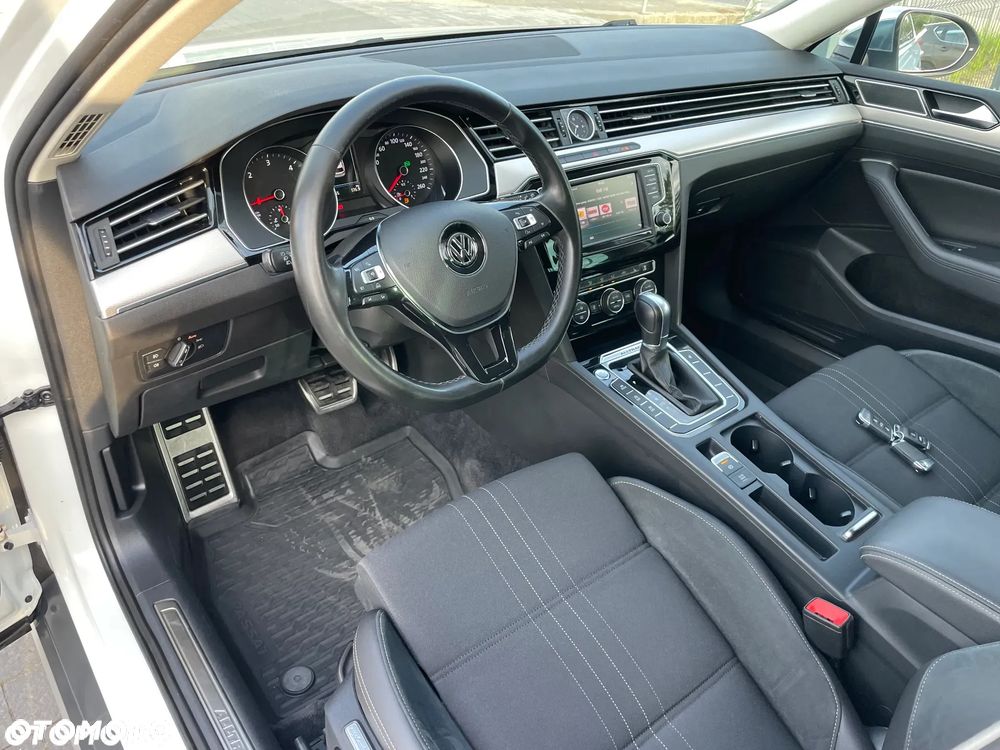Volkswagen Passat Alltrack 2.0 TDI SCR 4Motion DSG (BMT) - 20