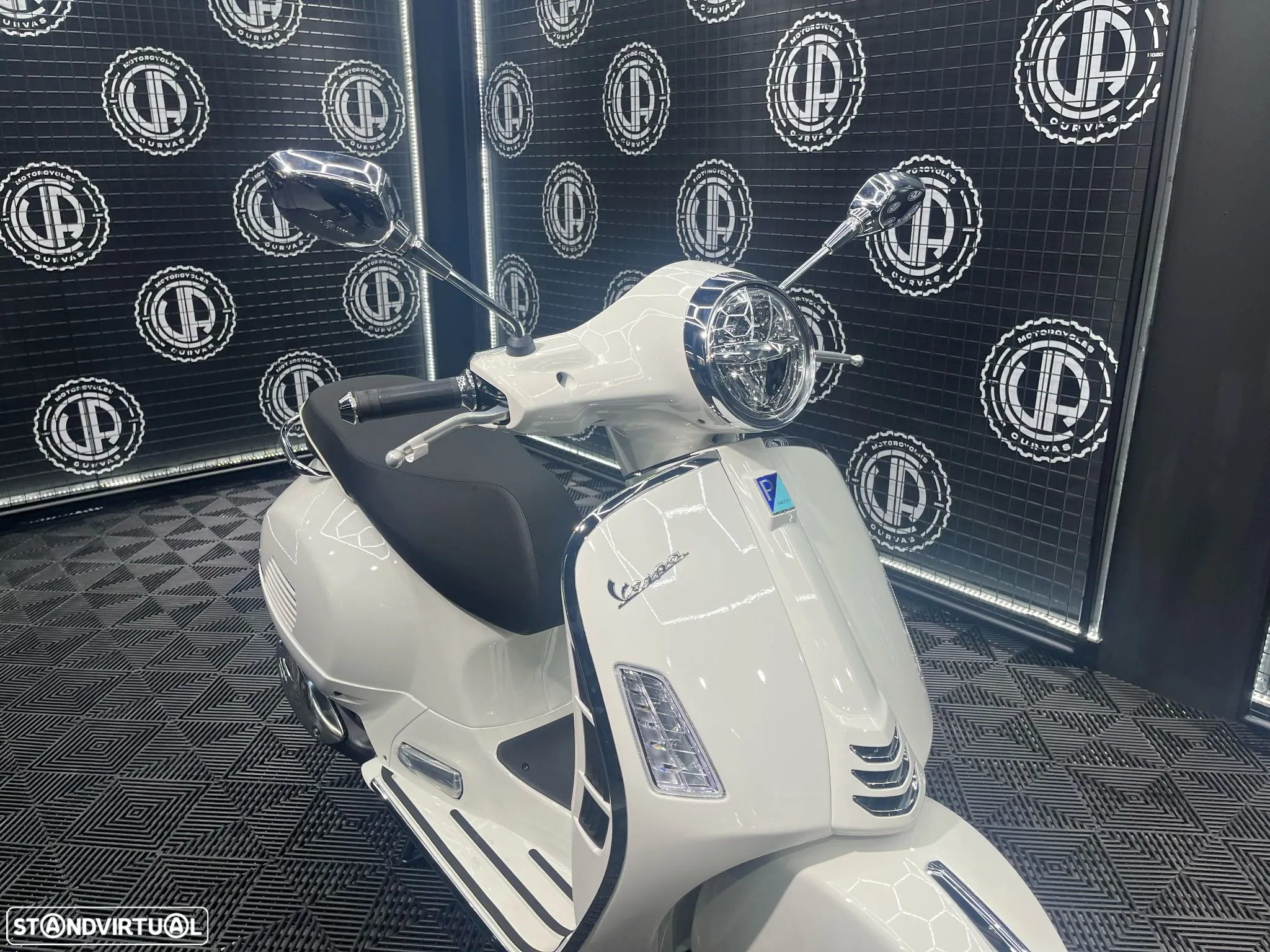Vespa GTS Super 310 - 2
