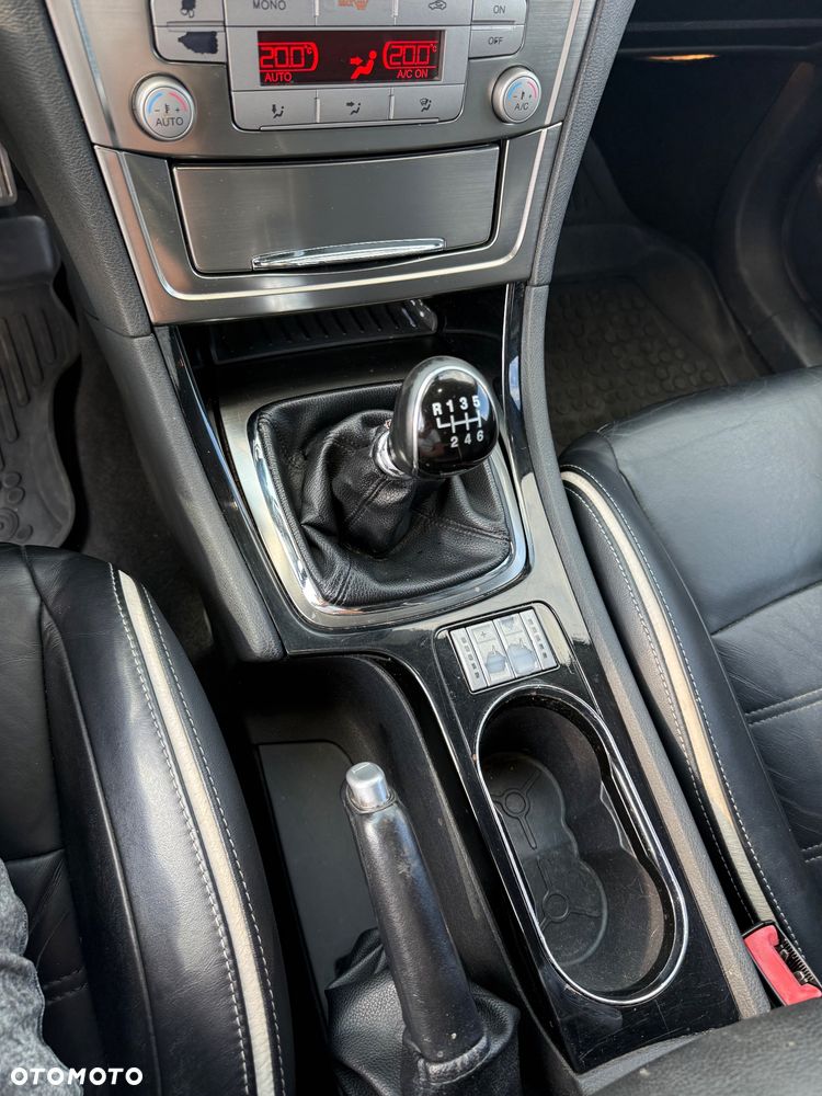 Ford Mondeo 2.0 TDCi Ambiente - 13