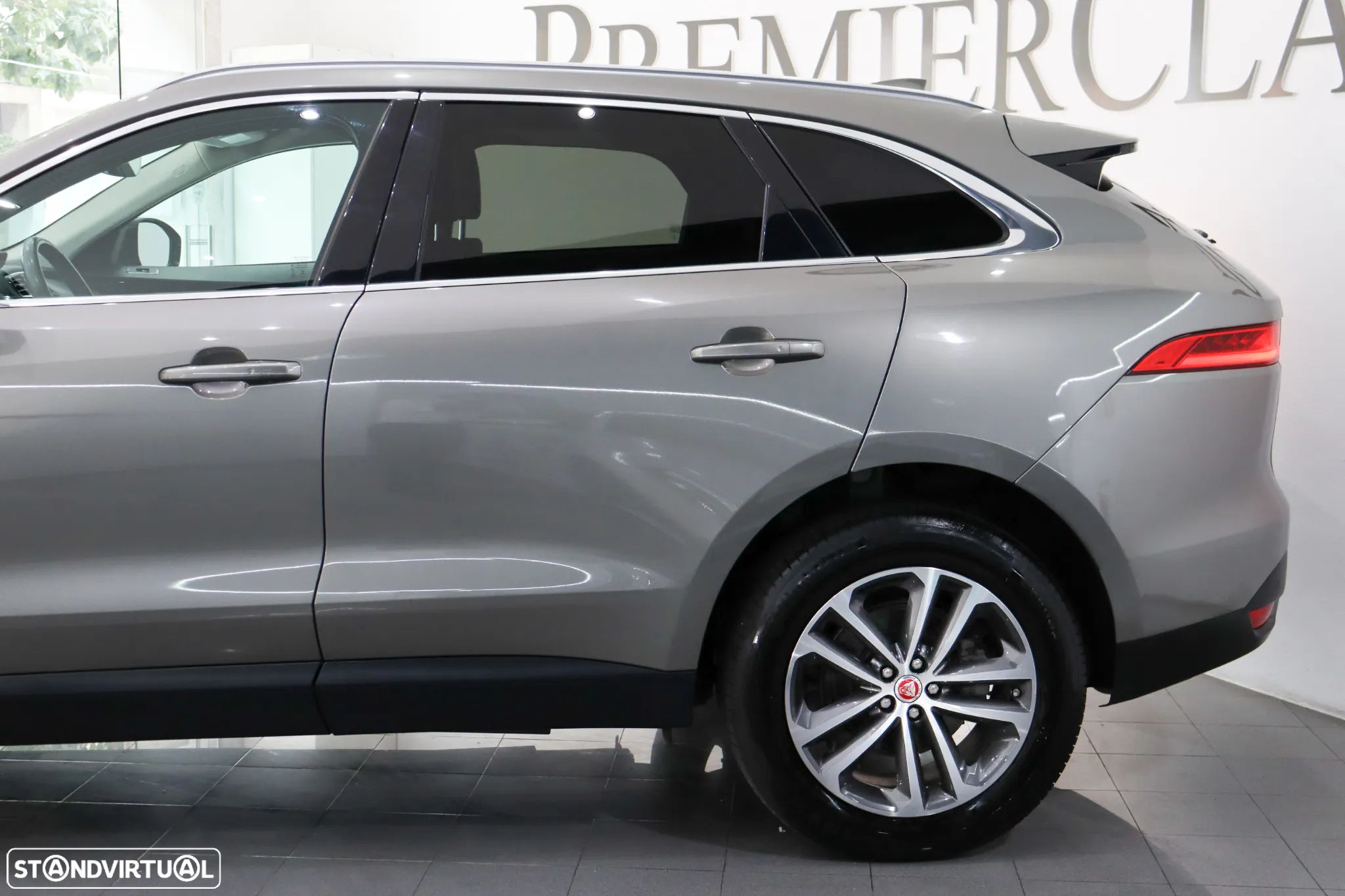 Jaguar F-Pace 2.0 i4D Prestige Aut. - 9
