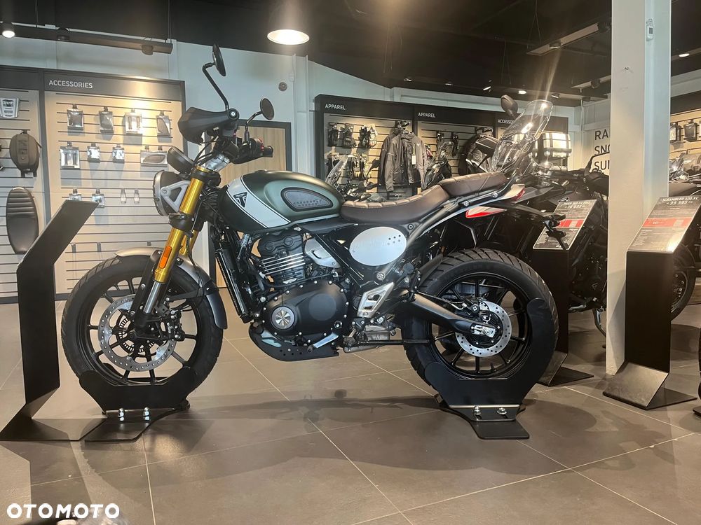 Triumph Scrambler - 15