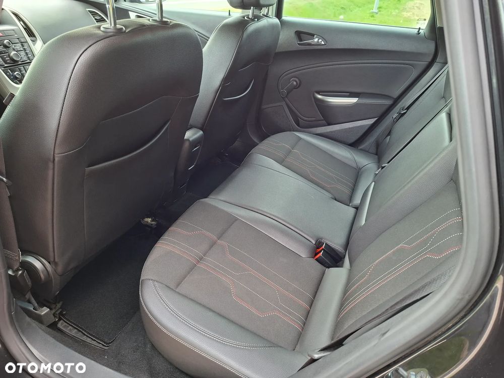 Opel Astra 1.7 CDTI DPF 150 Jahre - 8