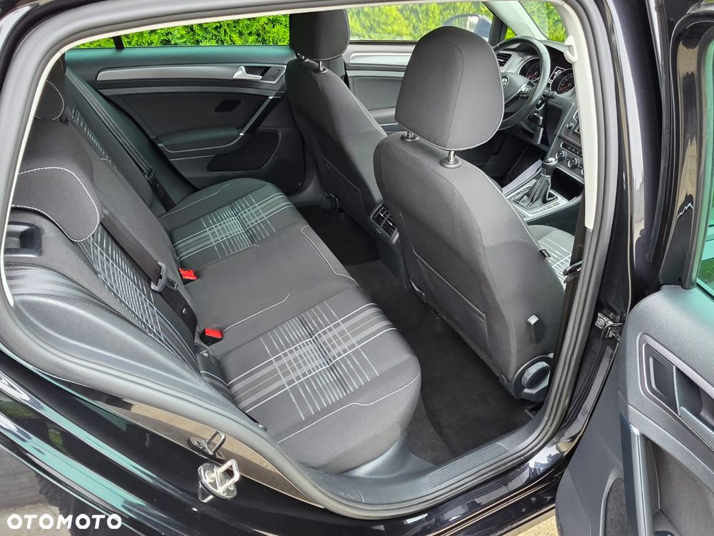 Volkswagen Golf 1.6 TDI BlueMotion Technology Lounge - 17