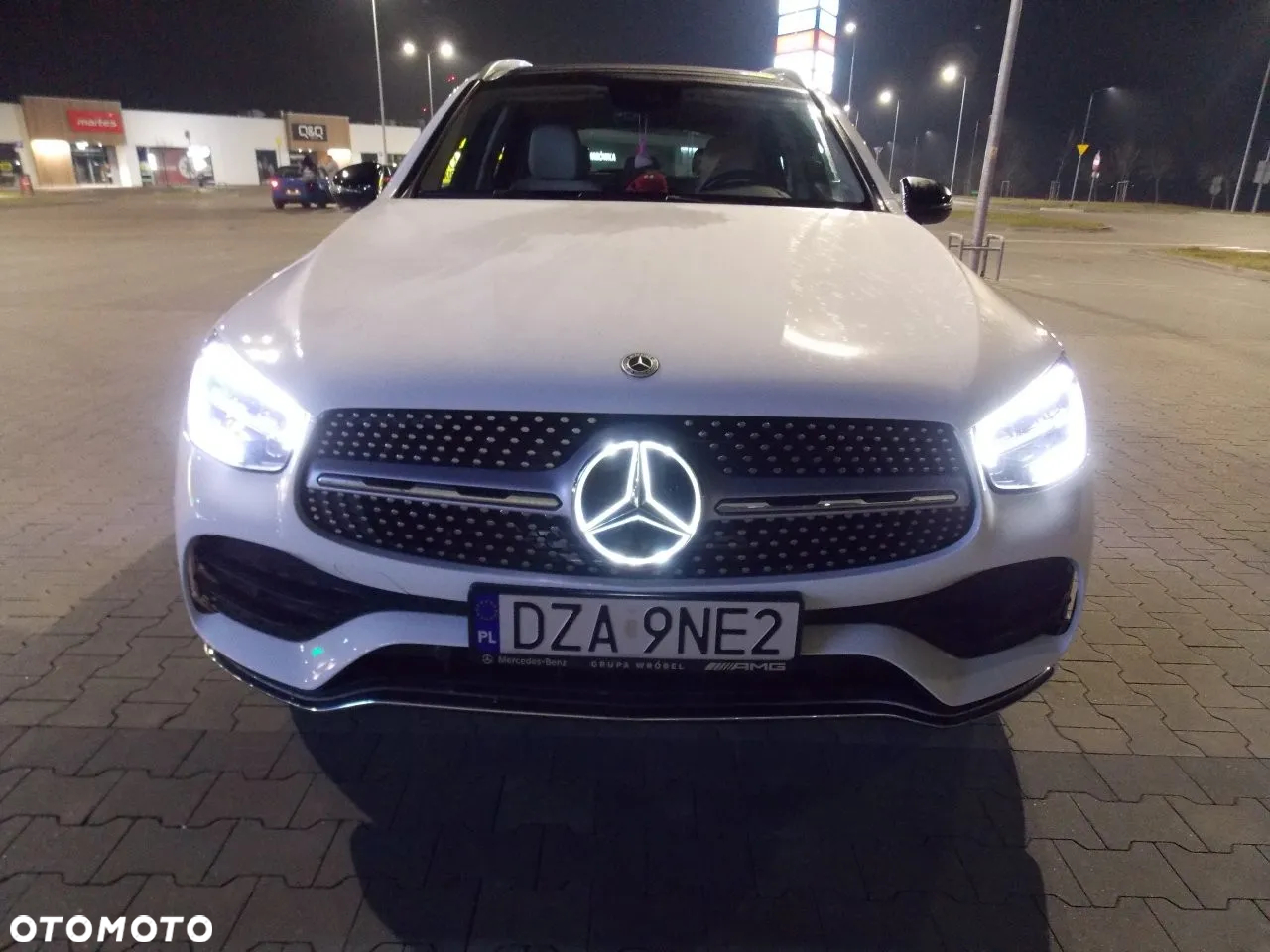 Mercedes-Benz GLC 300 4Matic 9G-TRONIC AMG Line Plus - 29