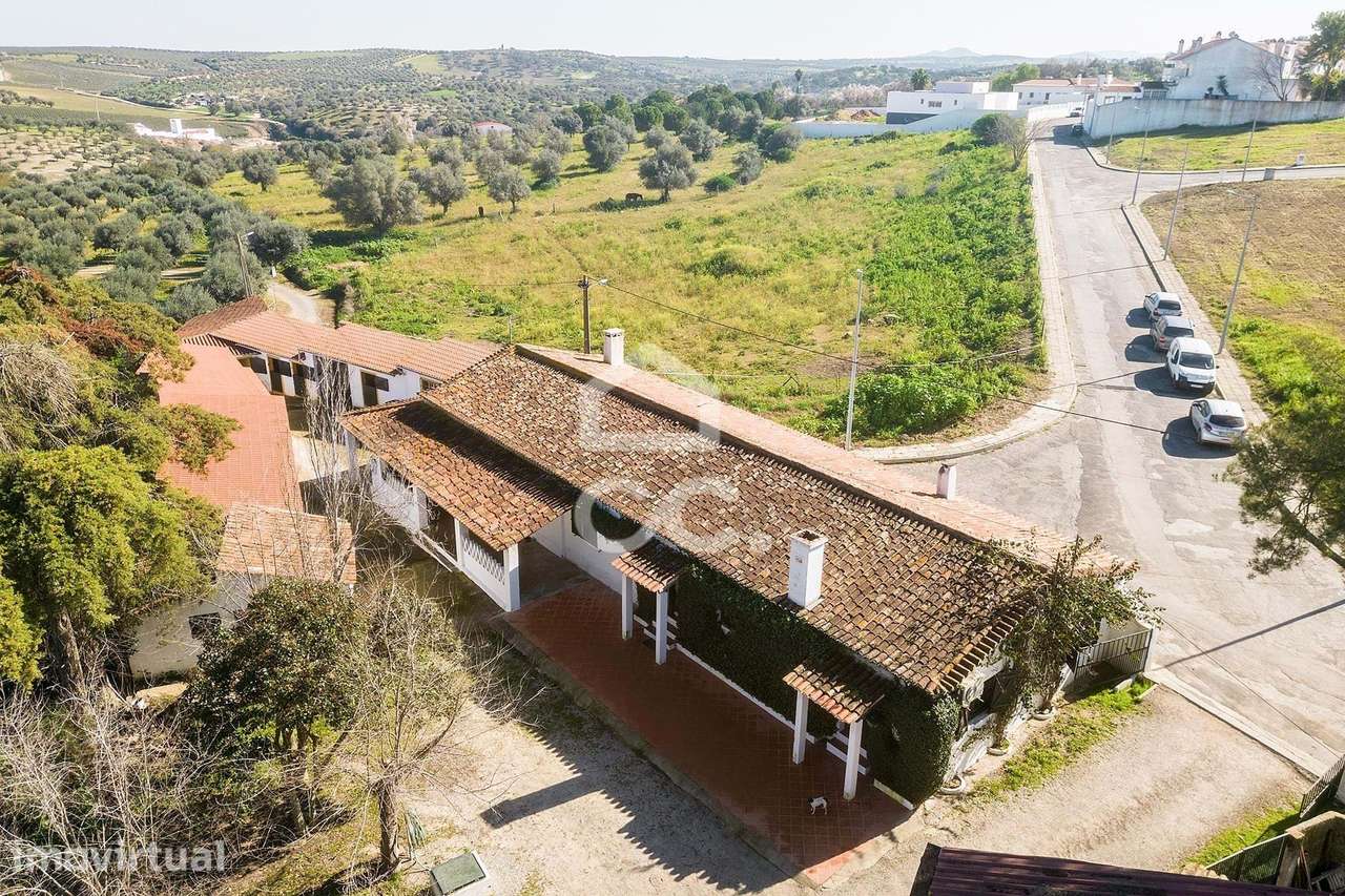Deslumbrante Quinta c/ duas moradias e piscina | Moura - Grande imagem: 4/60