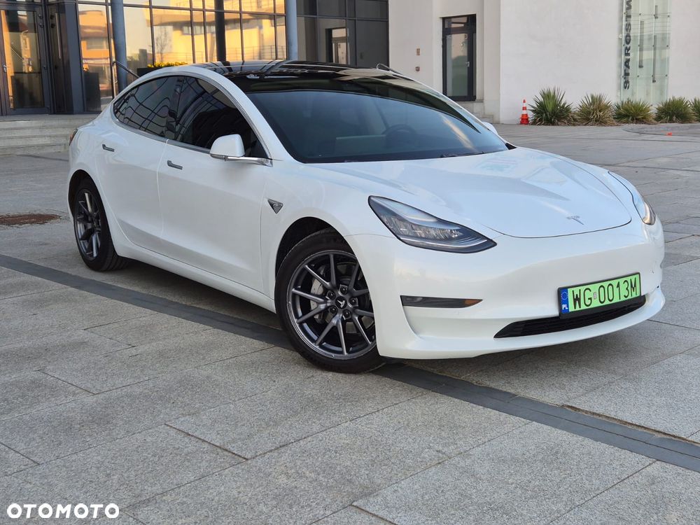 Tesla Model 3 Standard Range Plus - 1