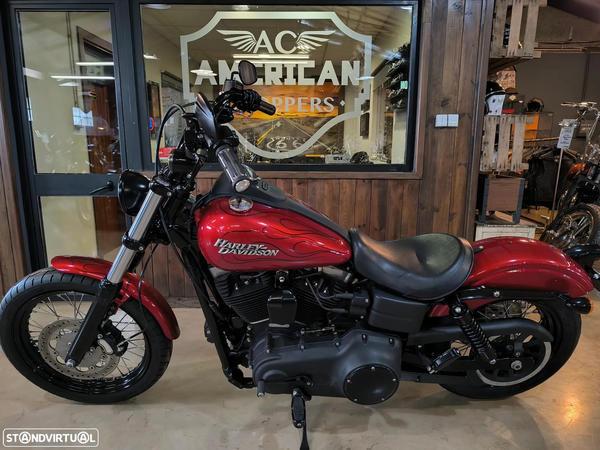 Harley-Davidson Dyna STREET BOB - 14