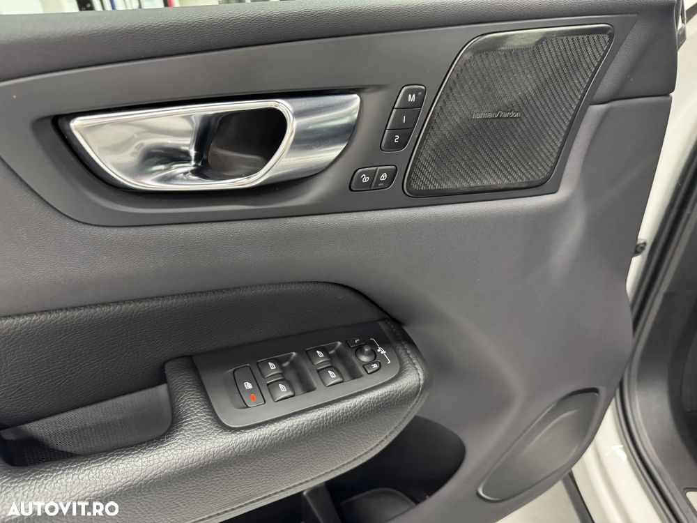 Volvo XC 60 T6 AWD Recharge Geartronic Inscription - 7