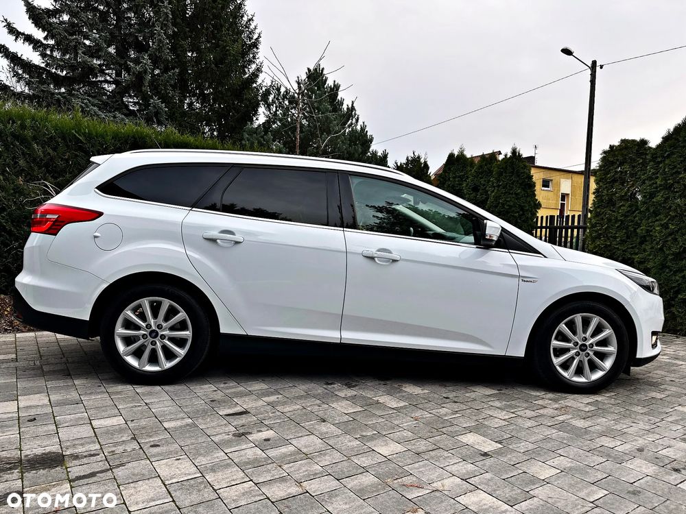 Ford Focus 1.0 EcoBoost Start-Stopp-System TITANIUM STYLE - 24