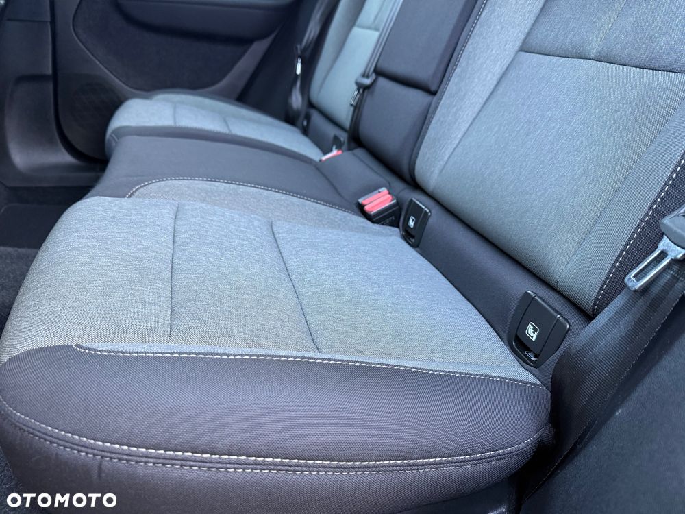 Volvo XC 40 B3 B DKG Plus Dark - 41