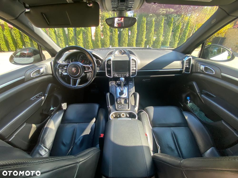 Porsche Cayenne Platinum Edition - 11