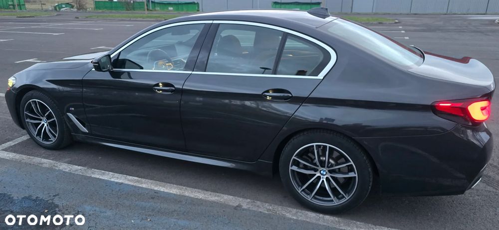 BMW Seria 5 520d Sport Line - 6