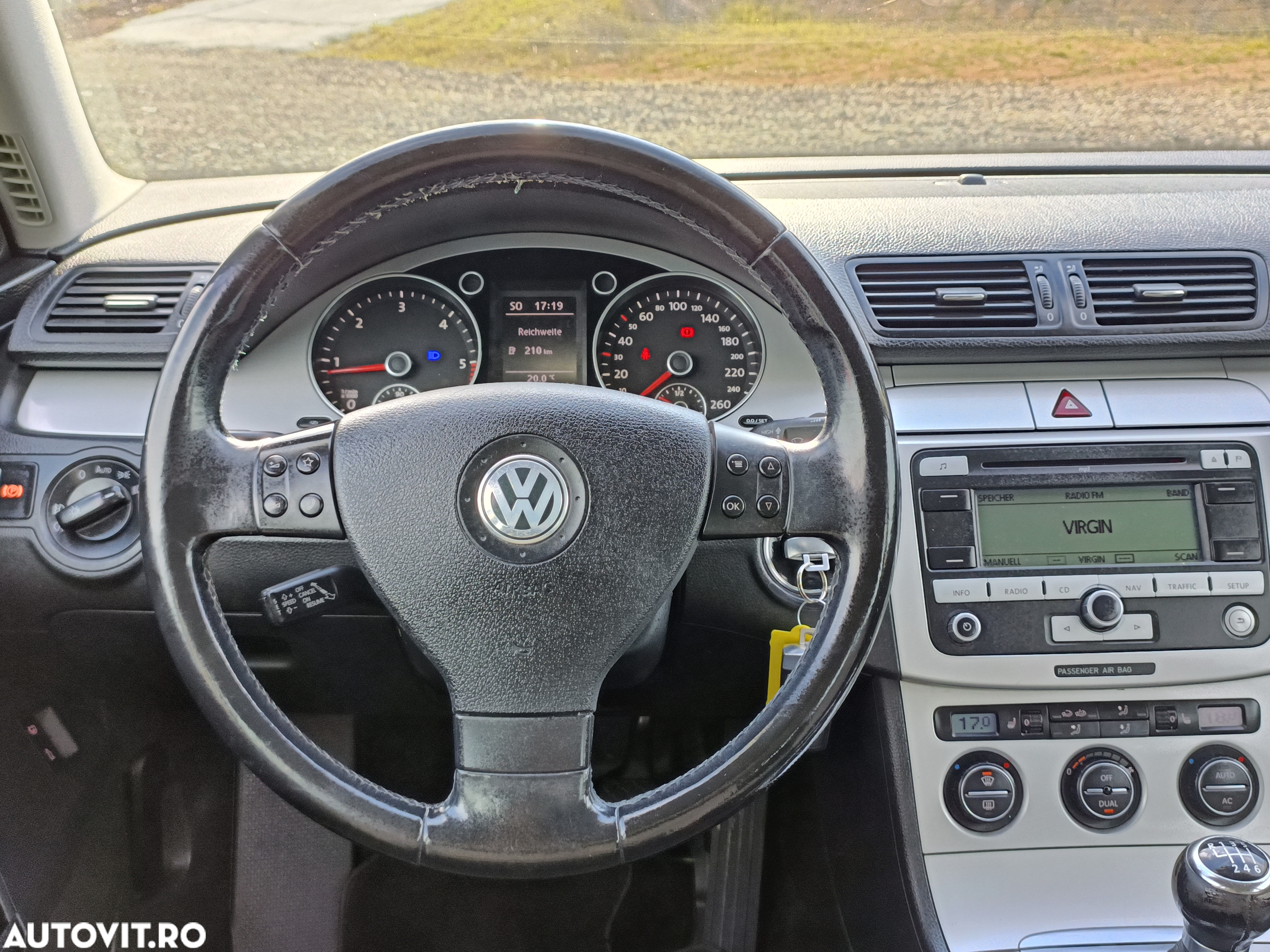 Volkswagen Passat 2.0 Blue TDI SCR Comfortline - 19