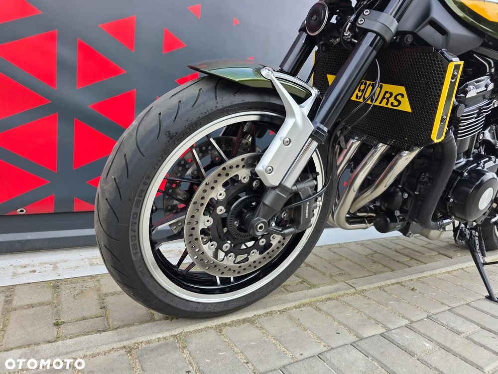 Kawasaki Z 900 RS - 25