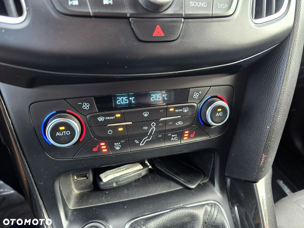 Ford Focus 1.5 EcoBlue STart-Stopp-System TITANIUM - 29